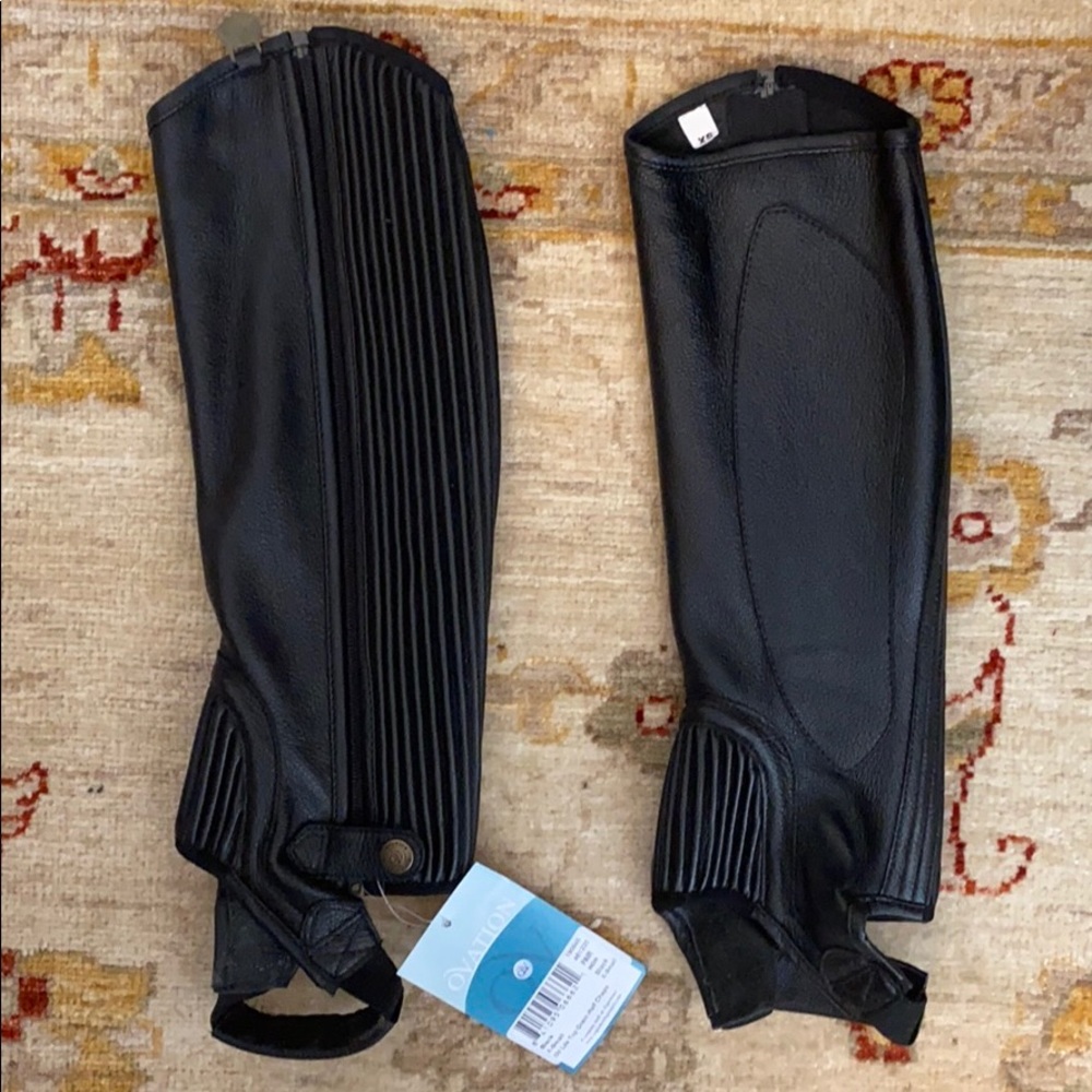 Ovation Ladies Top Grain Half Chaps